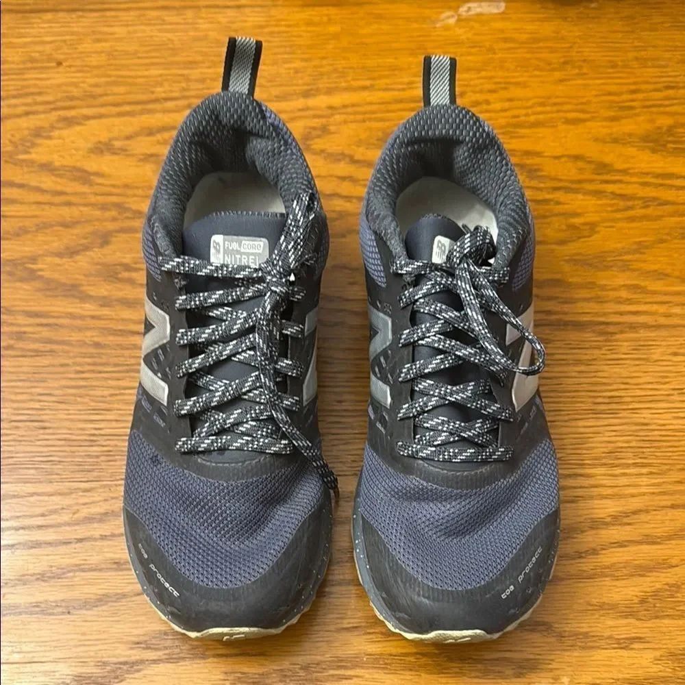 New Balance Black and Gray Athletic Shoes with Durable Sole